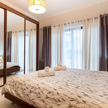 شقة Pender Lux Complex - 3Br Unit With Private Parking By 360 Estates سانت جوليان المظهر الخارجي الصورة