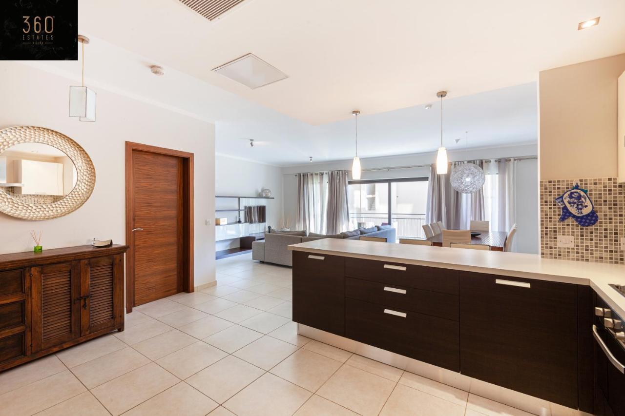 شقة Pender Lux Complex - 3Br Unit With Private Parking By 360 Estates سانت جوليان المظهر الخارجي الصورة