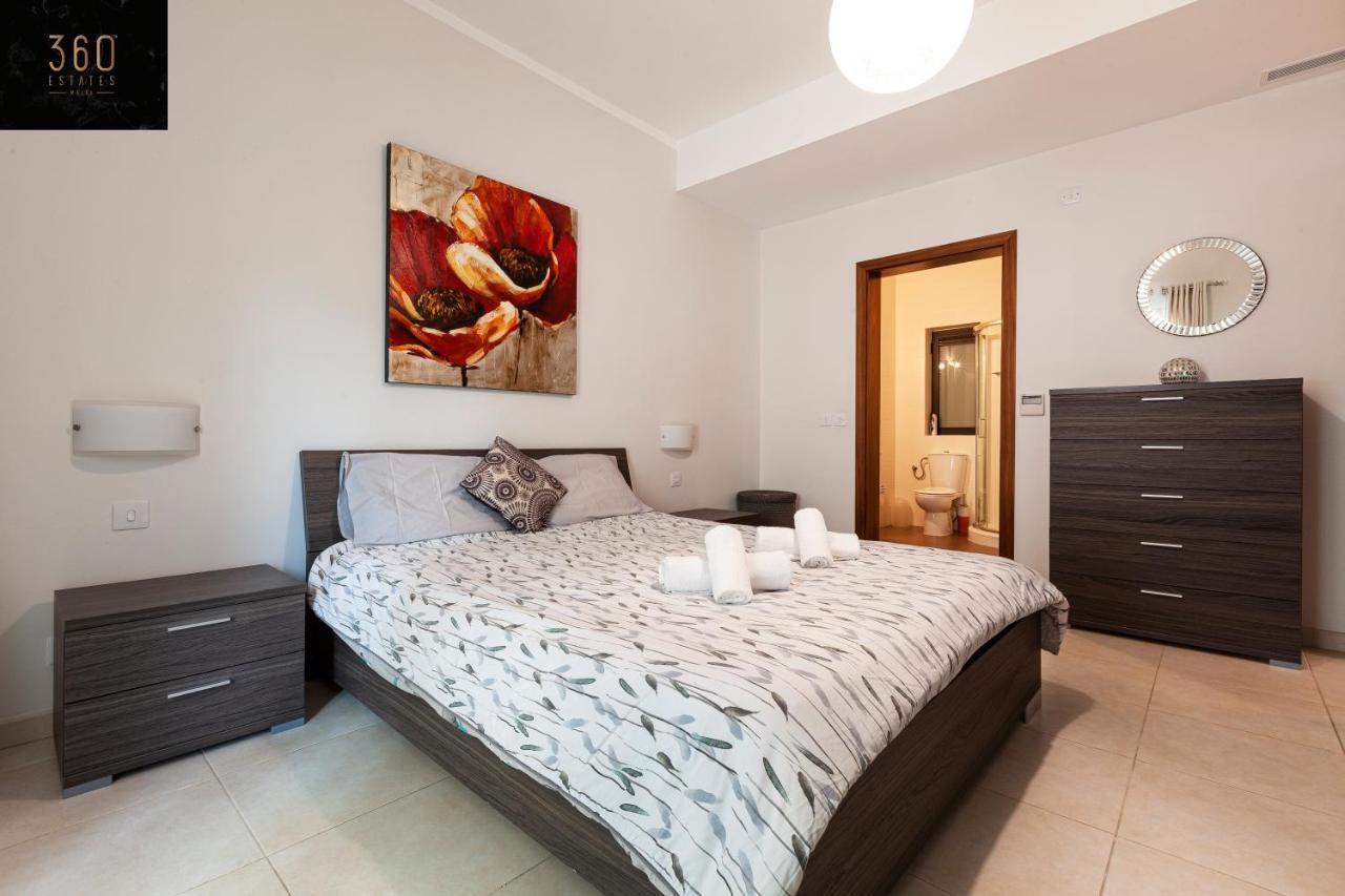 شقة Pender Lux Complex - 3Br Unit With Private Parking By 360 Estates سانت جوليان المظهر الخارجي الصورة