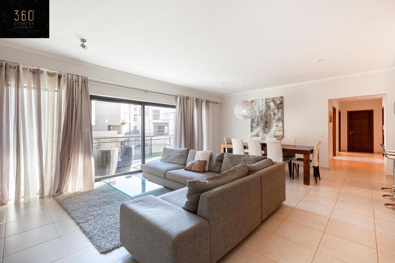 شقة Pender Lux Complex - 3Br Unit With Private Parking By 360 Estates سانت جوليان المظهر الخارجي الصورة
