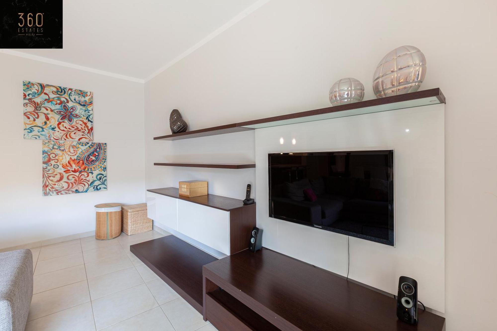 شقة Pender Lux Complex - 3Br Unit With Private Parking By 360 Estates سانت جوليان المظهر الخارجي الصورة