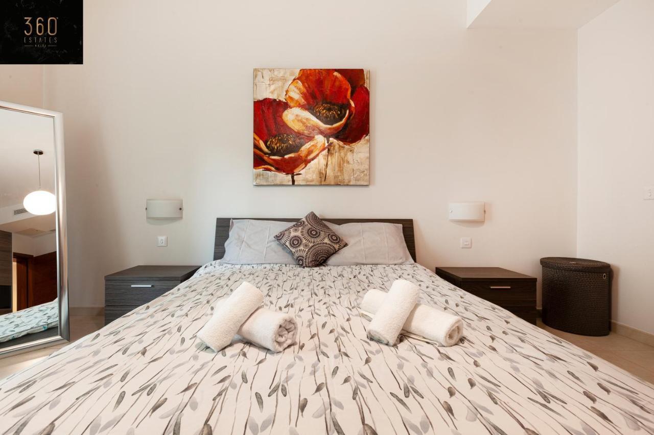 شقة Pender Lux Complex - 3Br Unit With Private Parking By 360 Estates سانت جوليان المظهر الخارجي الصورة