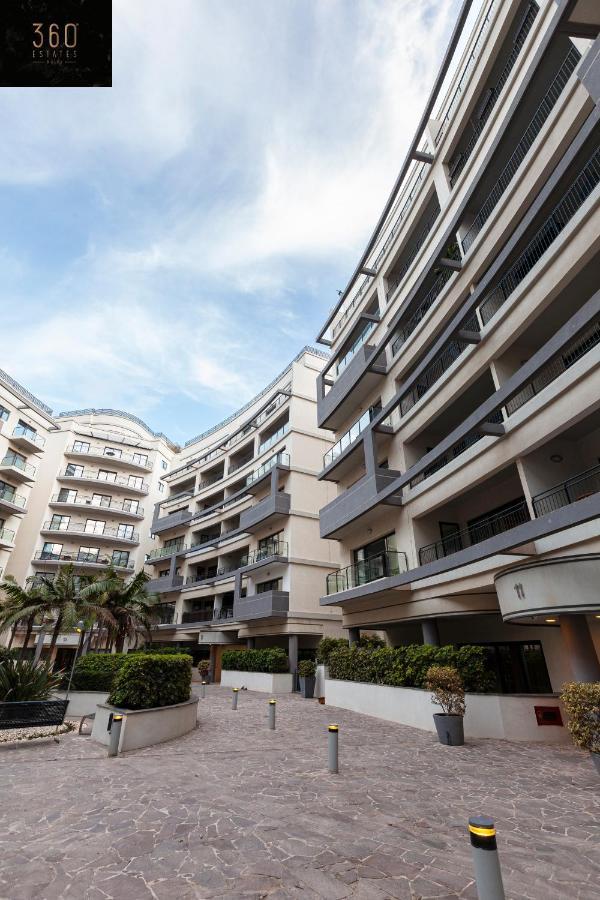 شقة Pender Lux Complex - 3Br Unit With Private Parking By 360 Estates سانت جوليان المظهر الخارجي الصورة