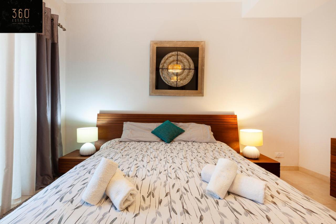 شقة Pender Lux Complex - 3Br Unit With Private Parking By 360 Estates سانت جوليان المظهر الخارجي الصورة