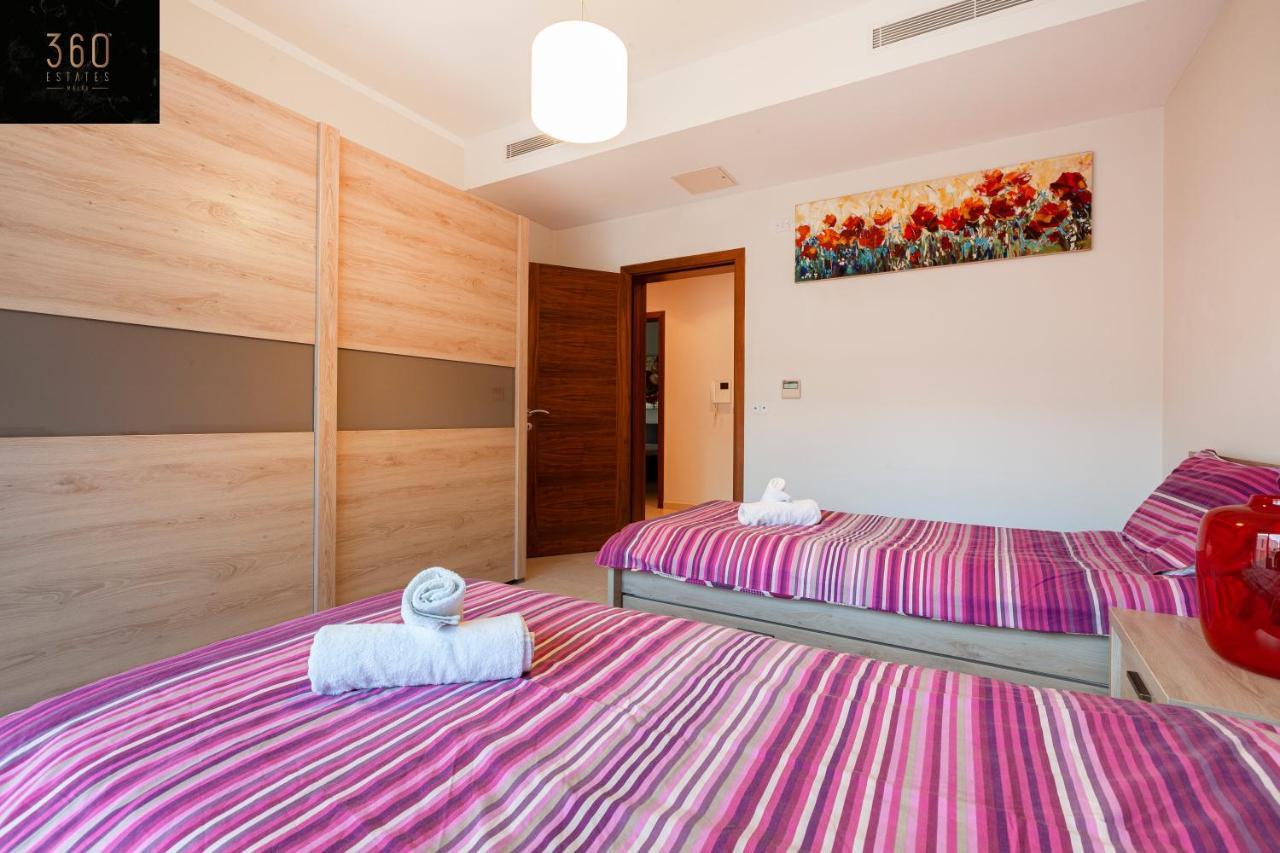 شقة Pender Lux Complex - 3Br Unit With Private Parking By 360 Estates سانت جوليان المظهر الخارجي الصورة